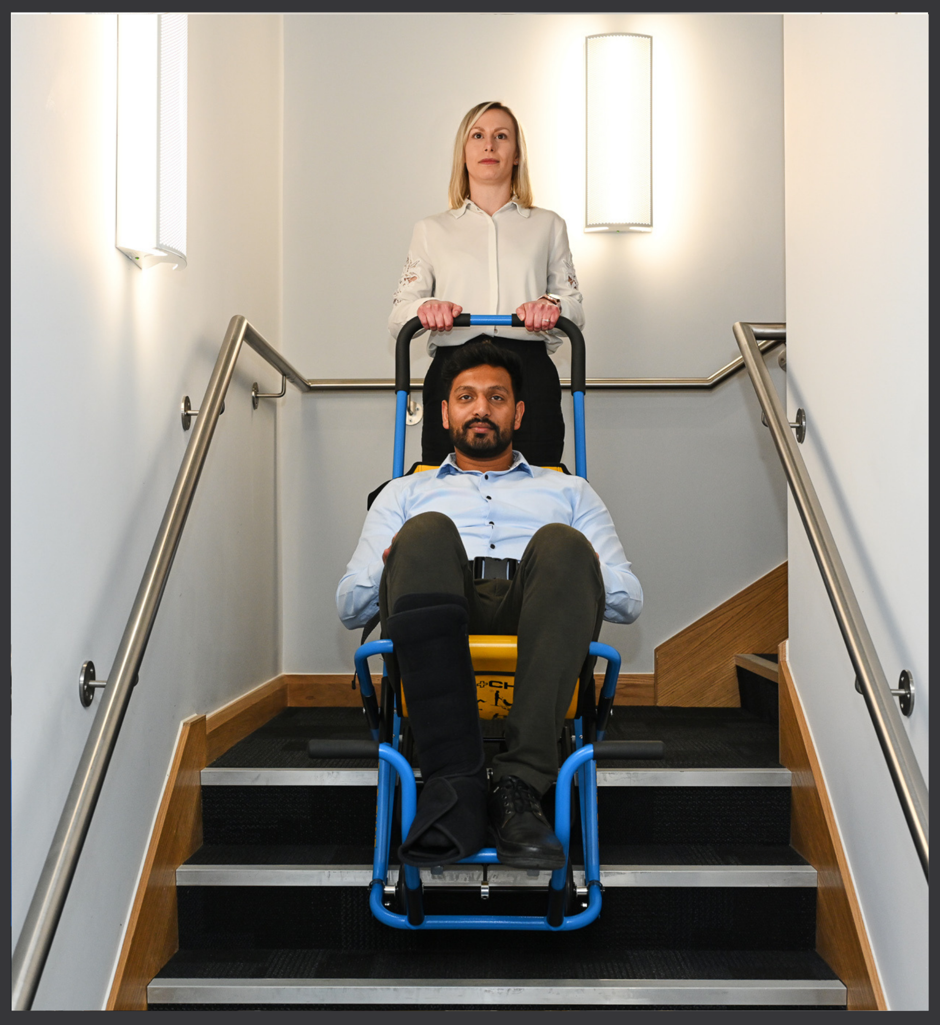 600H MK5 evacuation chair being utilised on stairs